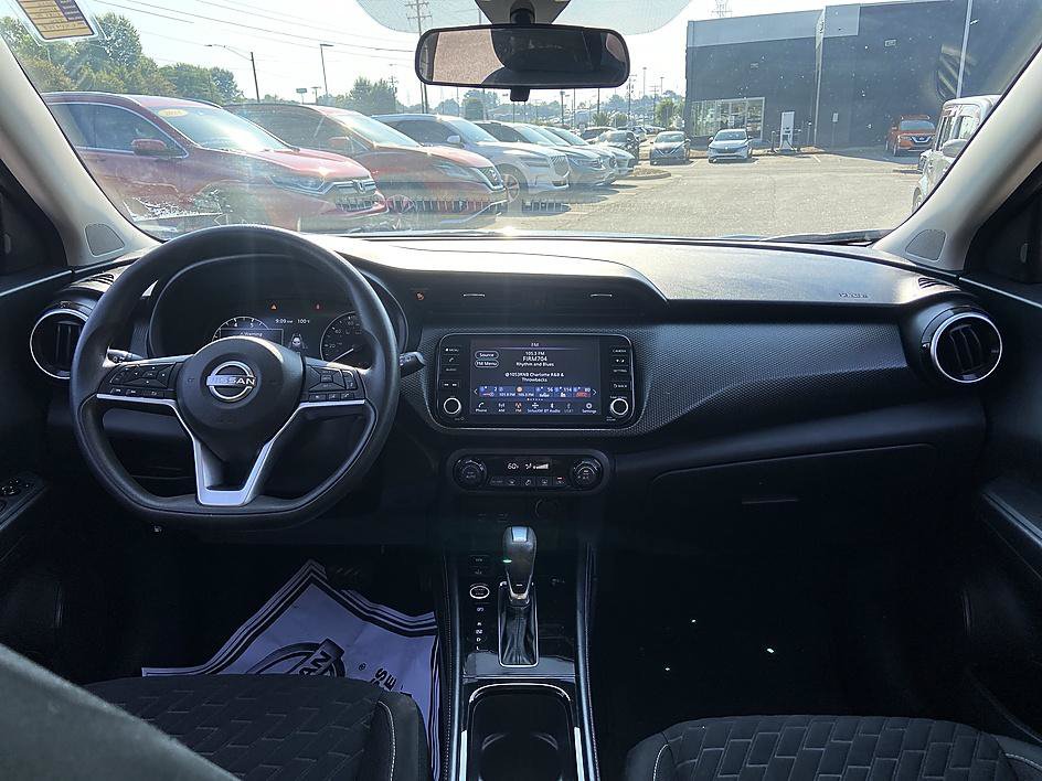 Certified 2022 Nissan Kicks SV FWD image 16