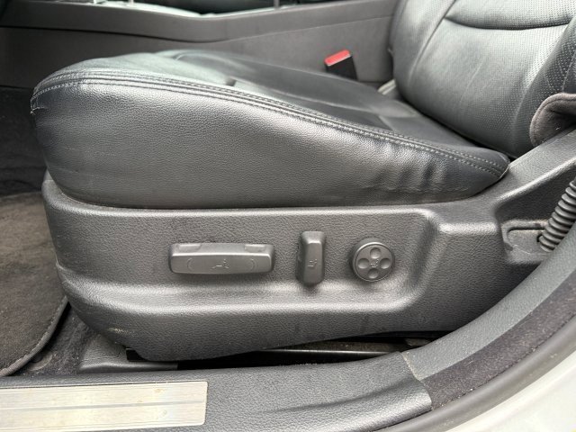 Used 2013 Hyundai Genesis 3.8 image 13