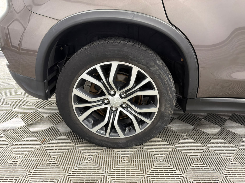 Used 2019 Mitsubishi Outlander Sport ES FWD image 17