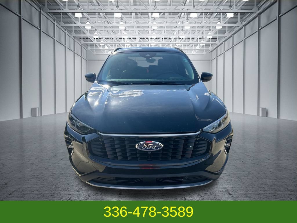Used 2023 Ford Escape Platinum AWD/4WD image 8