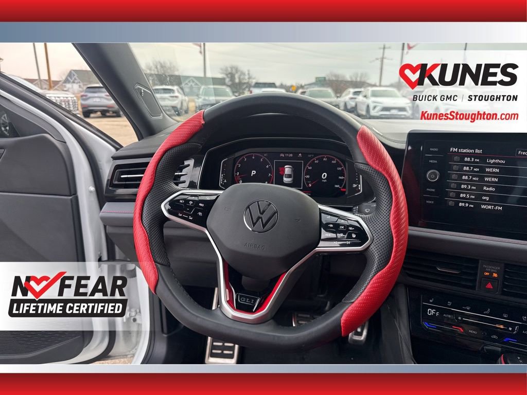 Used 2025 Volkswagen Jetta GLI Autobahn FWD image 42
