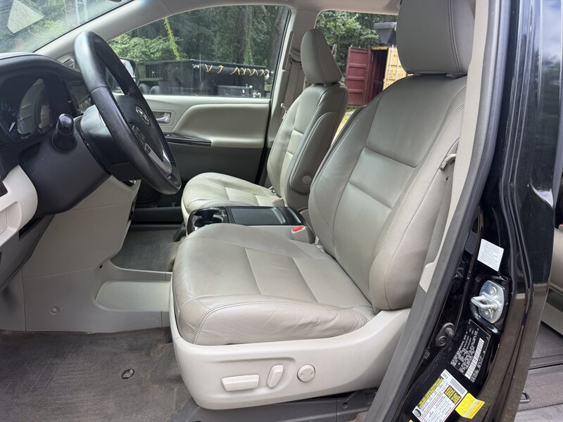 Used 2015 Toyota Sienna XLE w/ XLE Navigation Package AWD/4WD image 46