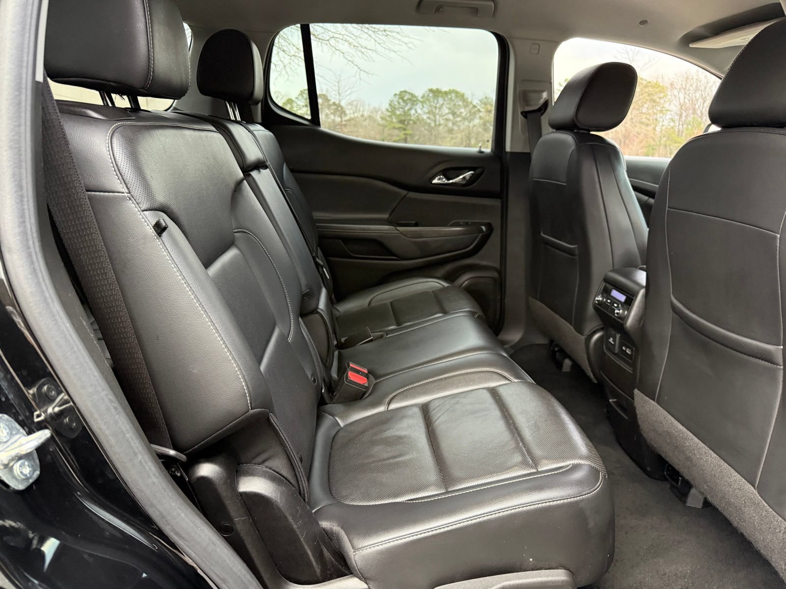 Used 2023 GMC Acadia SLT FWD image 38