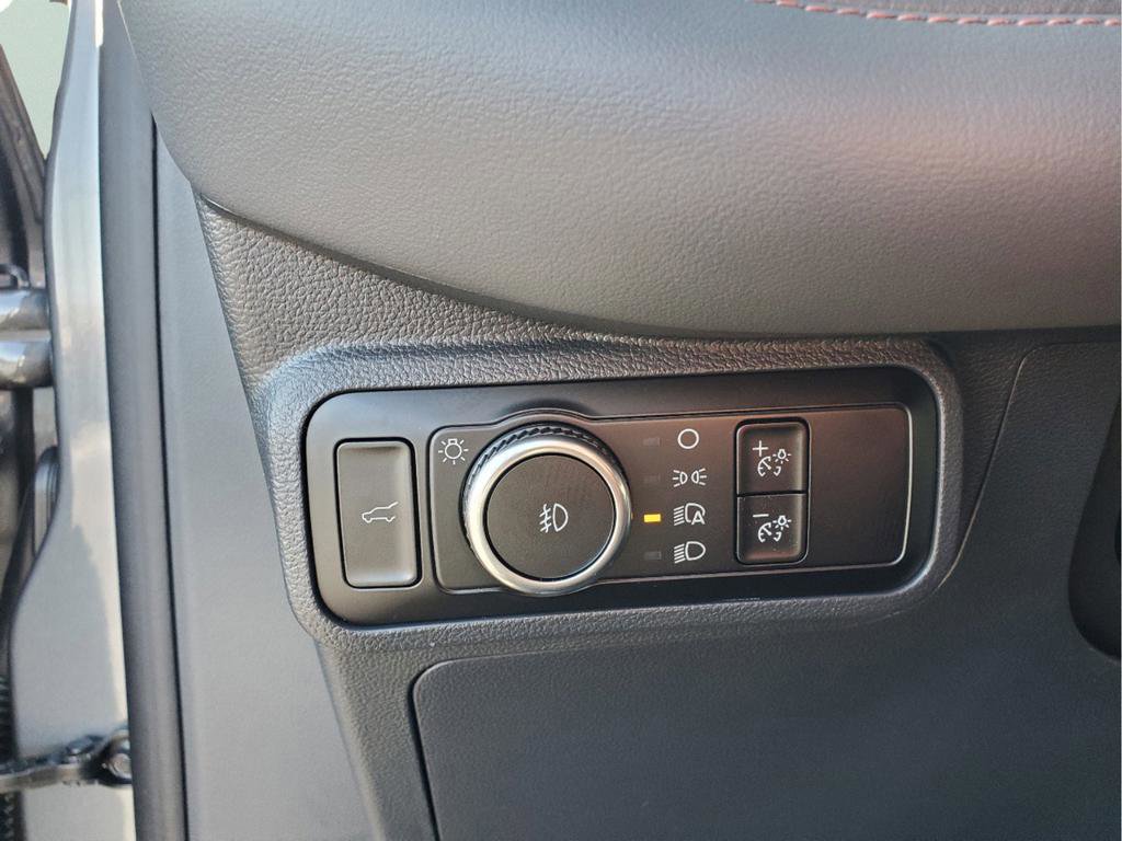 New 2025 Ford Explorer Active w/ Active Comfort Package image 25