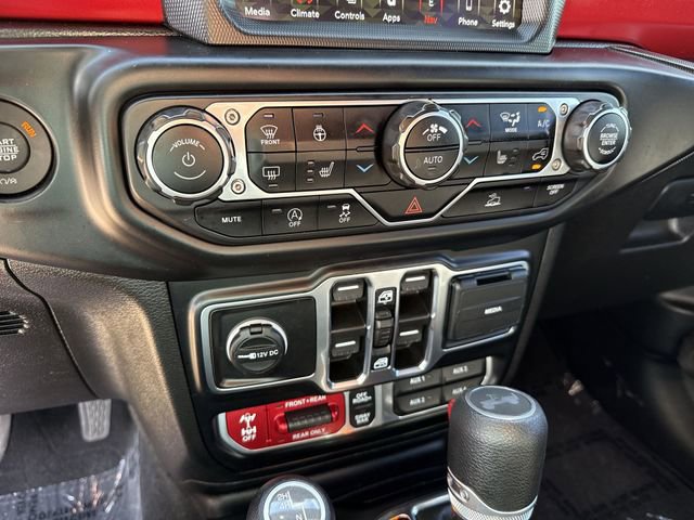 Used 2023 Jeep Wrangler Unlimited Rubicon w/ Cold Weather Group AWD/4WD image 21