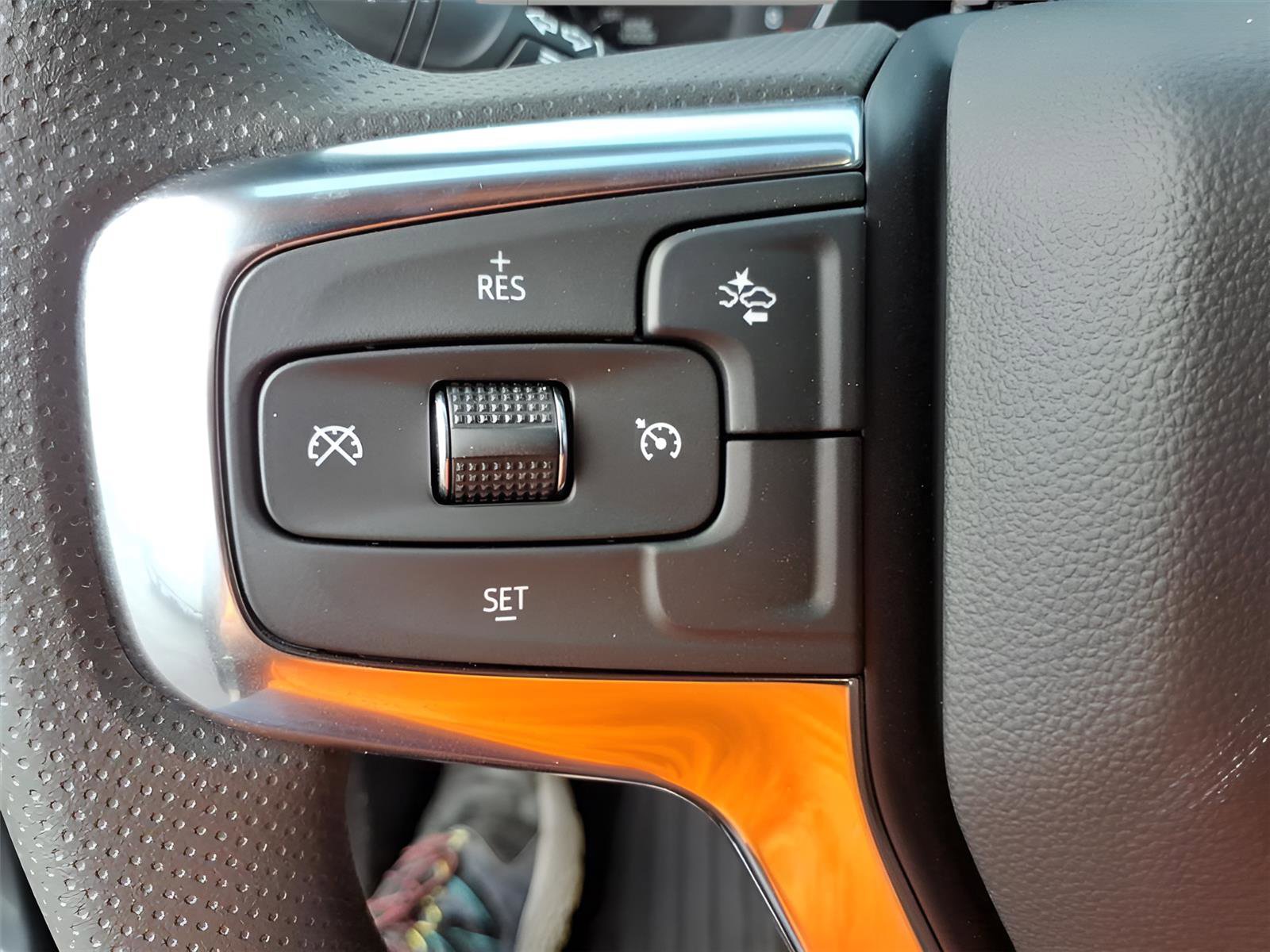 New 2025 Chevrolet Blazer LT w/ Midnight/Sport Edition image 18