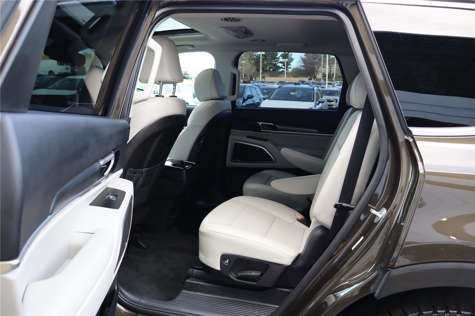 Certified 2022 Kia Telluride S image 27
