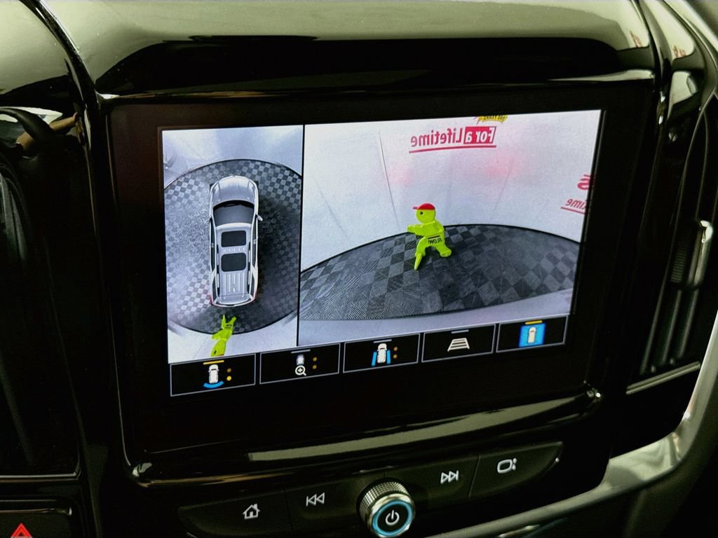 Used 2023 Chevrolet Traverse RS AWD/4WD image 6