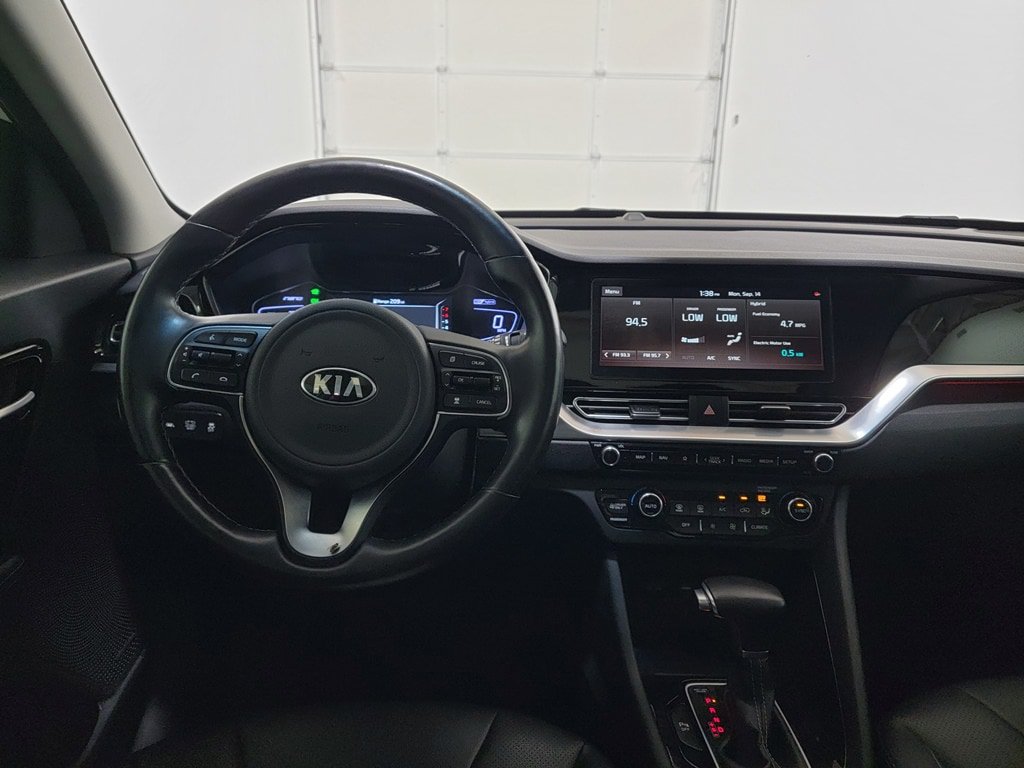 Used 2020 Kia Niro EX Premium FWD image 13
