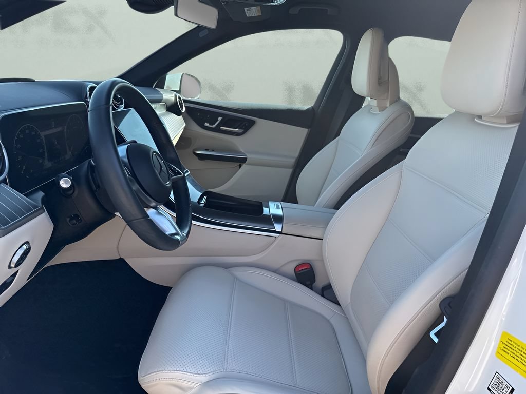 Used 2023 Mercedes-Benz GLC 300 image 7