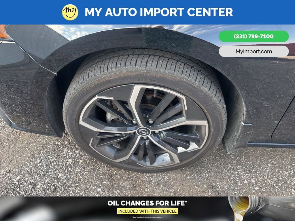 Used 2024 Nissan Altima 2.5 SR w/ SR Premium Package AWD/4WD image 6