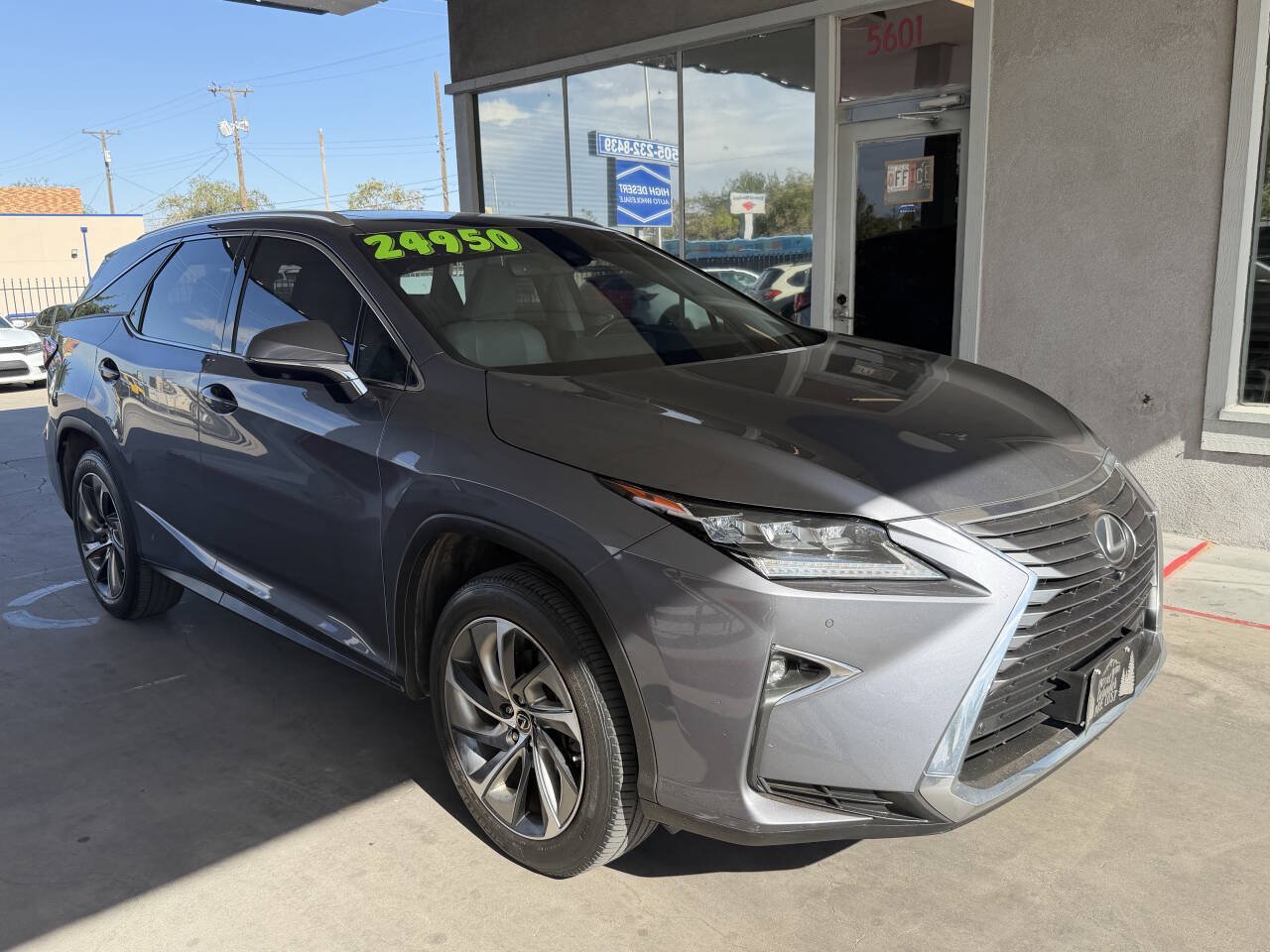 Used 2018 Lexus RX 350L Luxury w/ Accessory Package AWD/4WD image 2