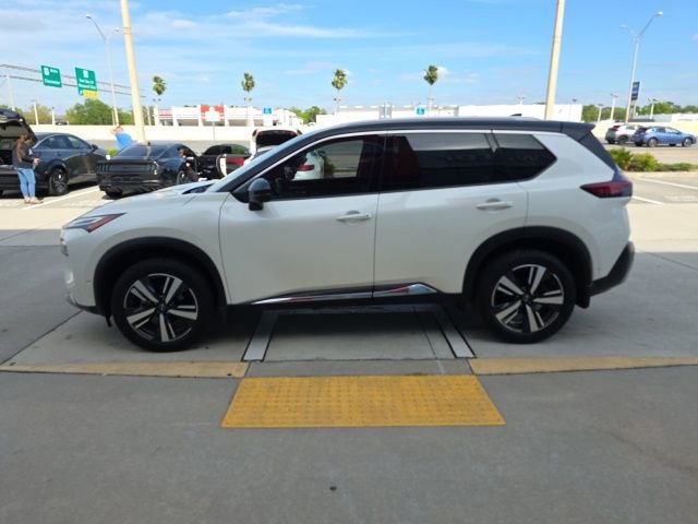 Used 2023 Nissan Rogue Platinum w/ Platinum Premium Package image 7