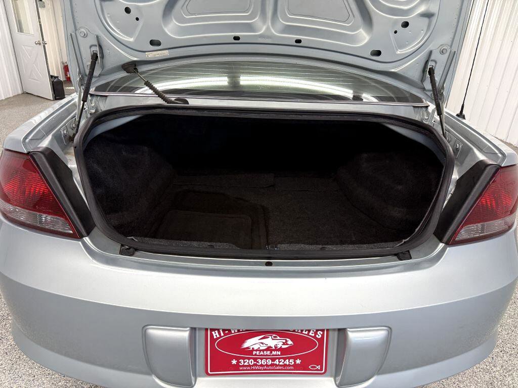 Used 2002 Chrysler Sebring LX image 24