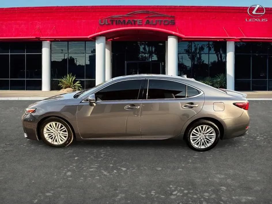Used 2016 Lexus ES 350 w/ Premium Package w/Wood Trim FWD image 7