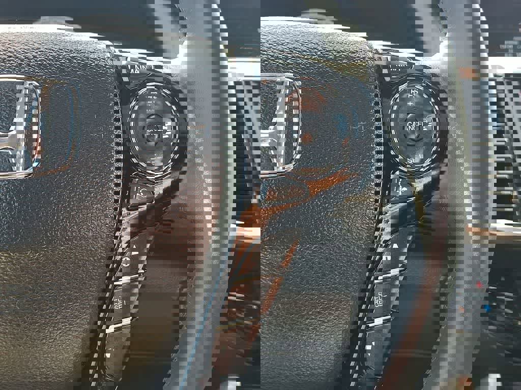 Used 2016 Honda Accord Touring image 18