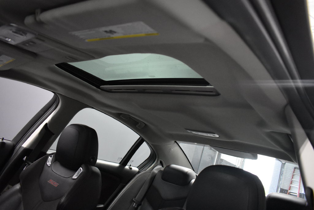 Used 2015 Chevrolet SS RWD image 20