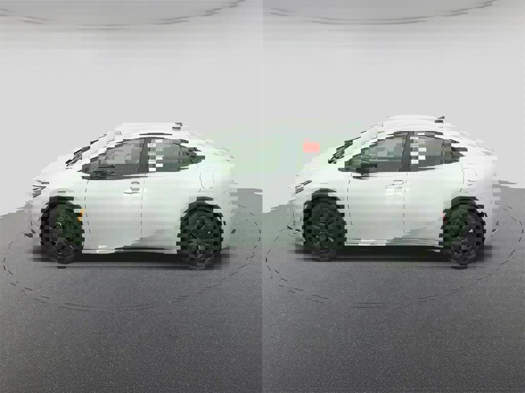 New 2026 Toyota Prius LE image 3