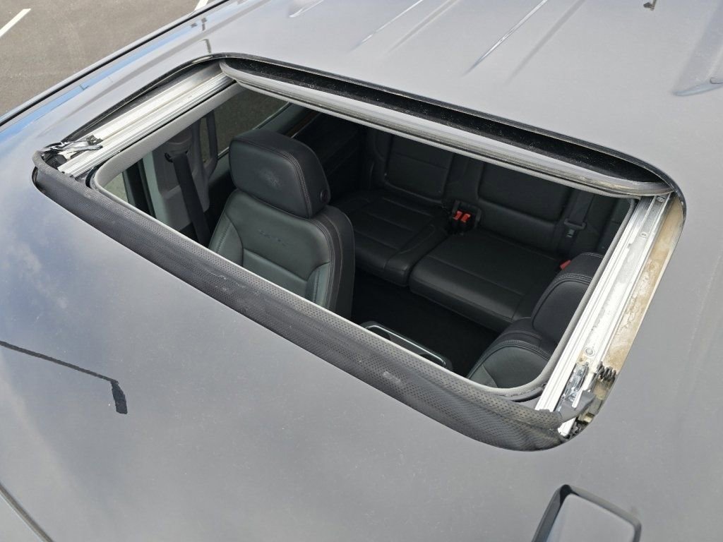 Used 2022 GMC Sierra 1500 Denali image 3