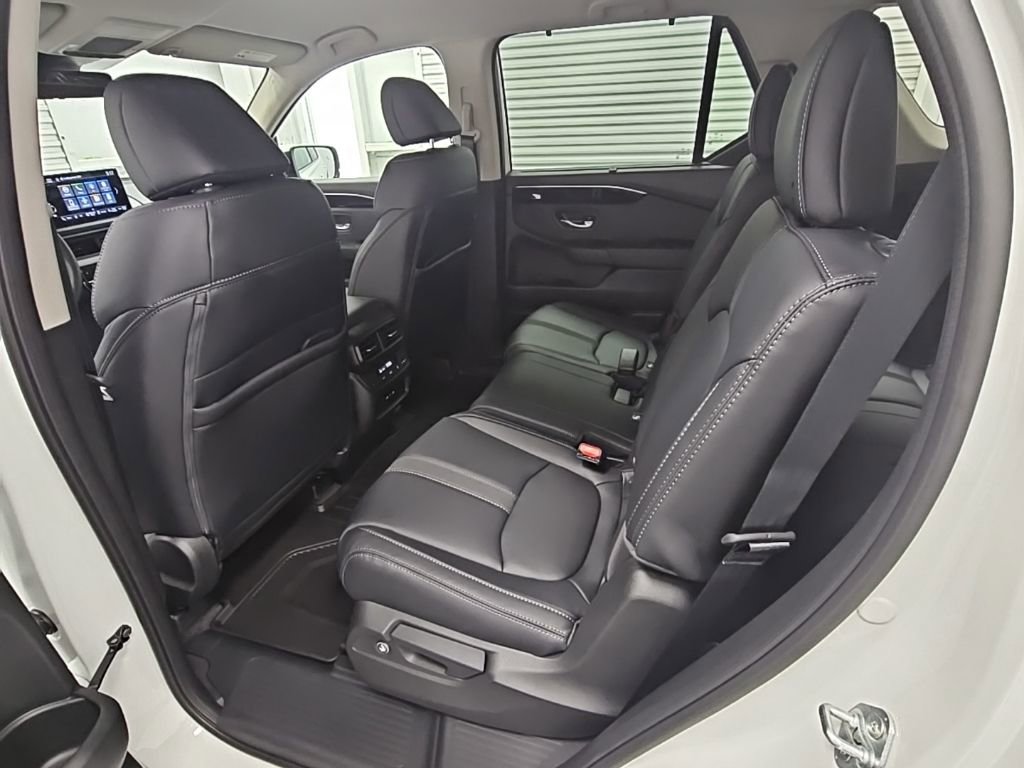 New 2025 Honda Pilot EX-L image 30