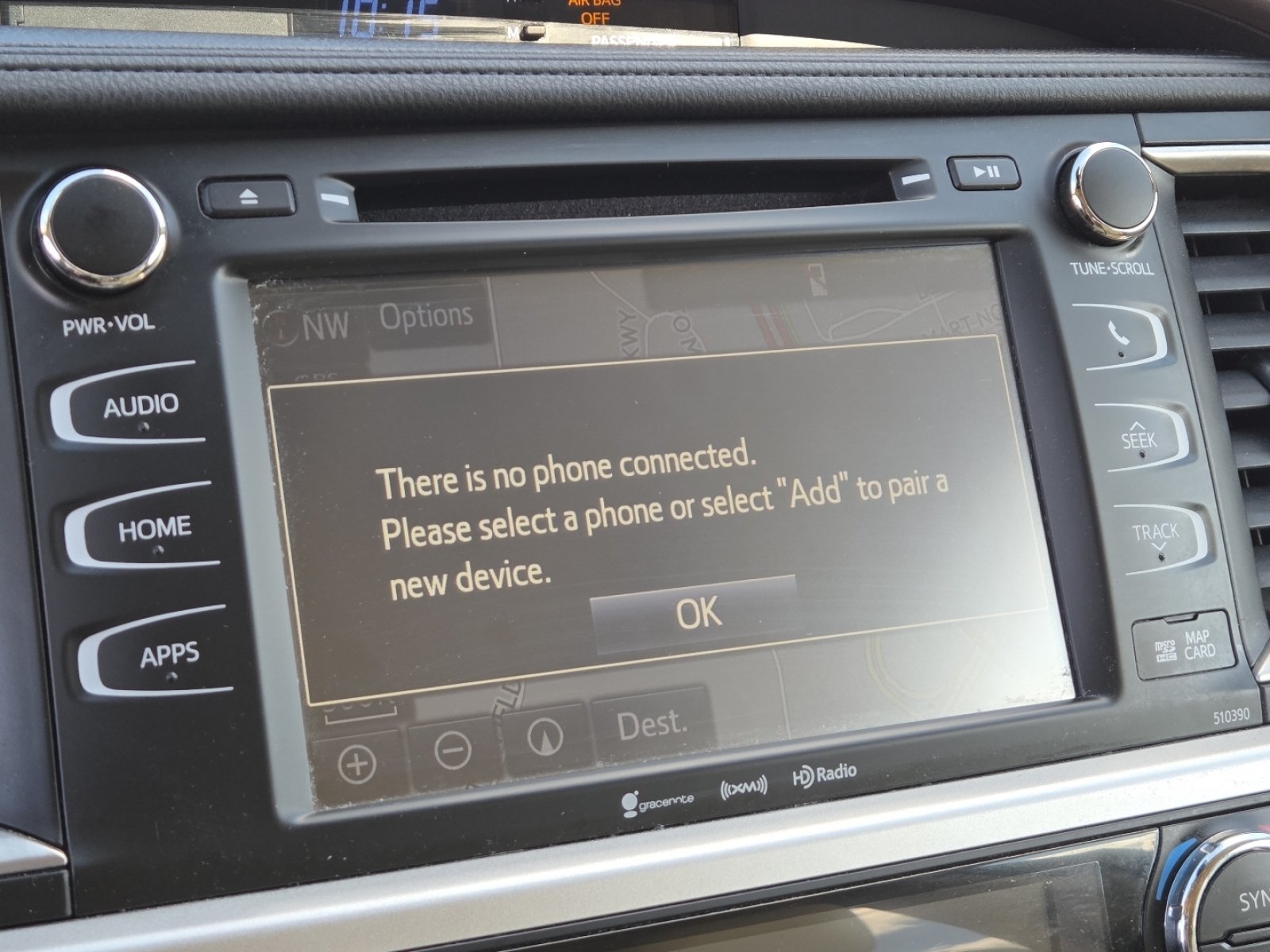 Used 2019 Toyota Highlander XLE AWD/4WD image 6