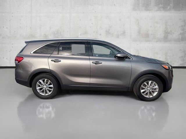 Used 2016 Kia Sorento LX image 4