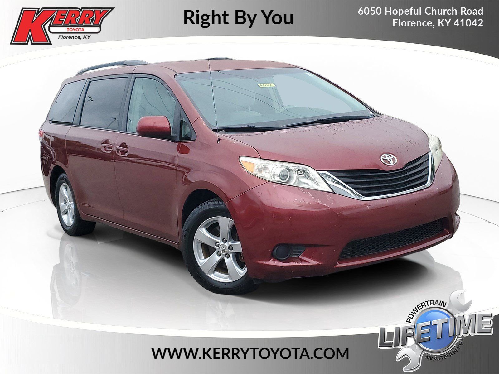 Used 2011 Toyota Sienna LE FWD image 1