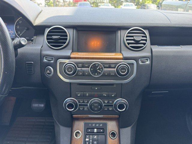 Used 2016 Land Rover LR4 HSE Silver Edition AWD/4WD image 39
