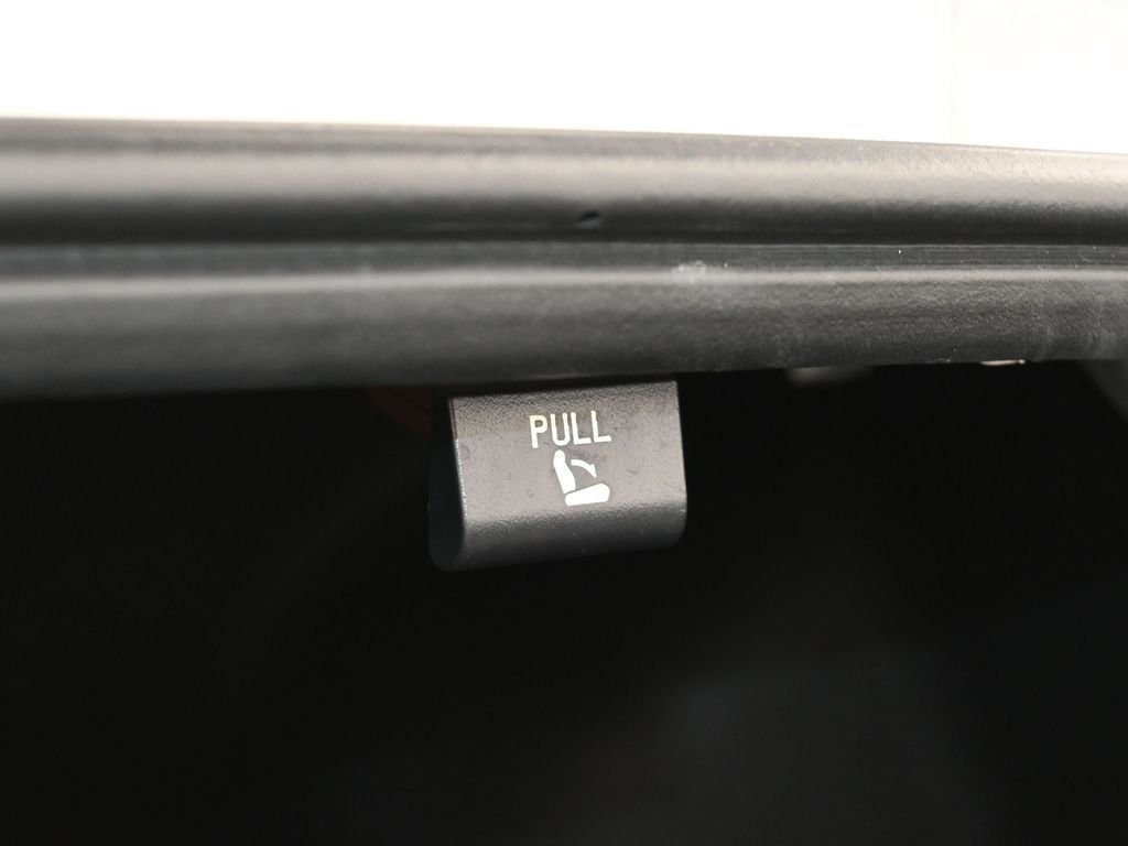 Used 2023 Kia K5 GT-Line image 38