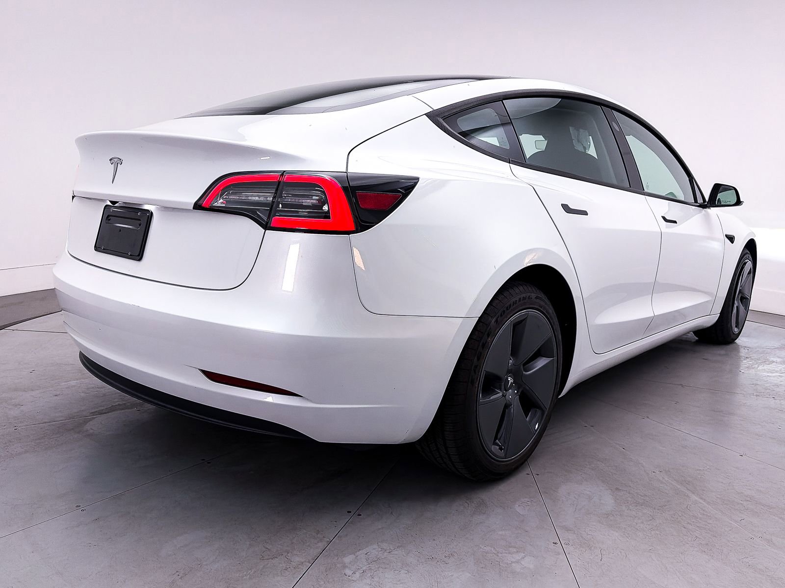 Used 2023 Tesla Model 3 Standard Range image 15