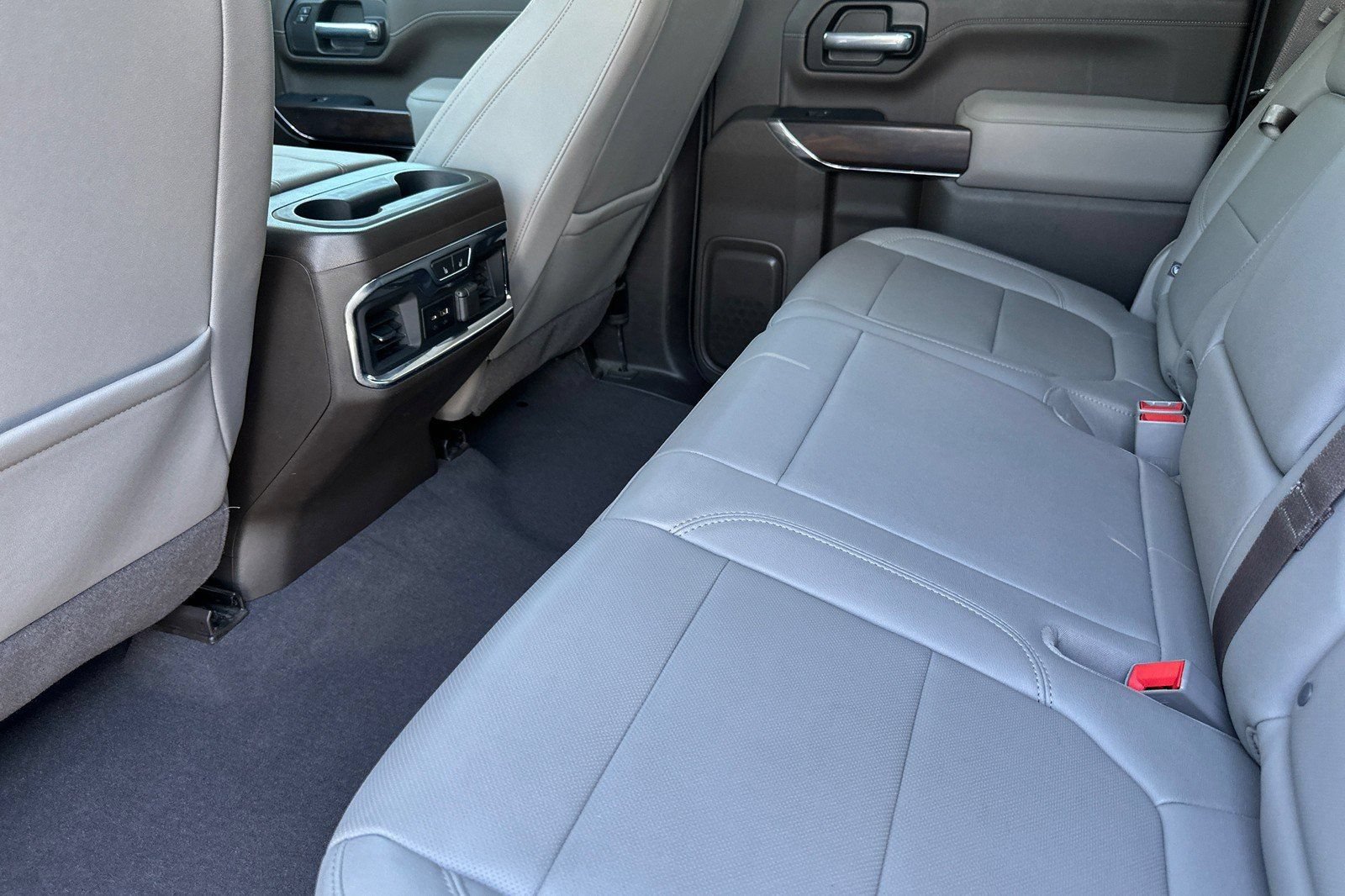 Certified 2026 GMC Yukon Denali Ultimate AWD/4WD image 24
