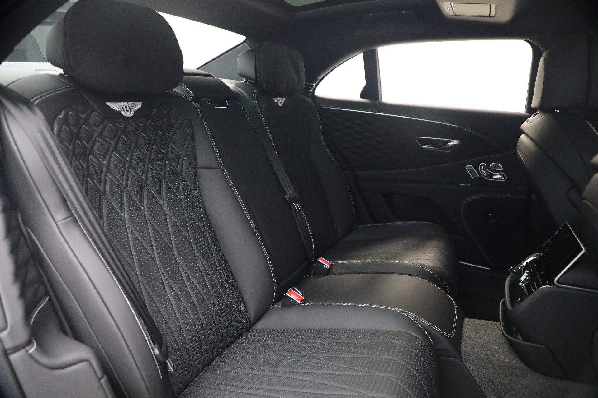 Certified 2022 Bentley Flying Spur W12 AWD/4WD image 31