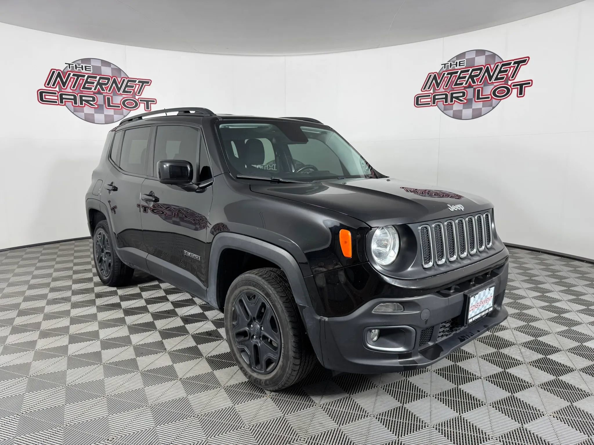 Used 2017 Jeep Renegade Latitude w/ Cold Weather Group AWD/4WD image 9