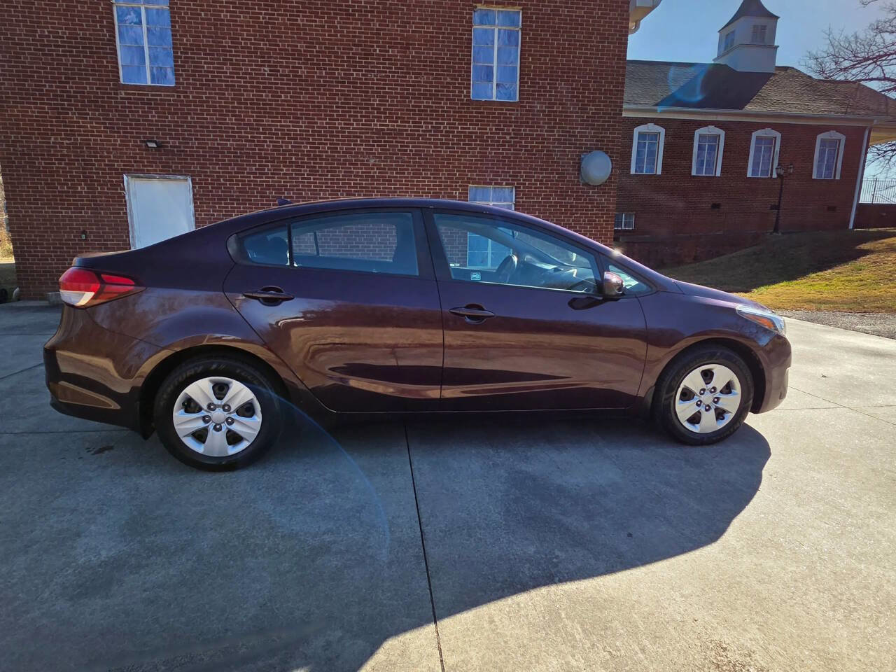 Used 2018 Kia Forte LX image 4