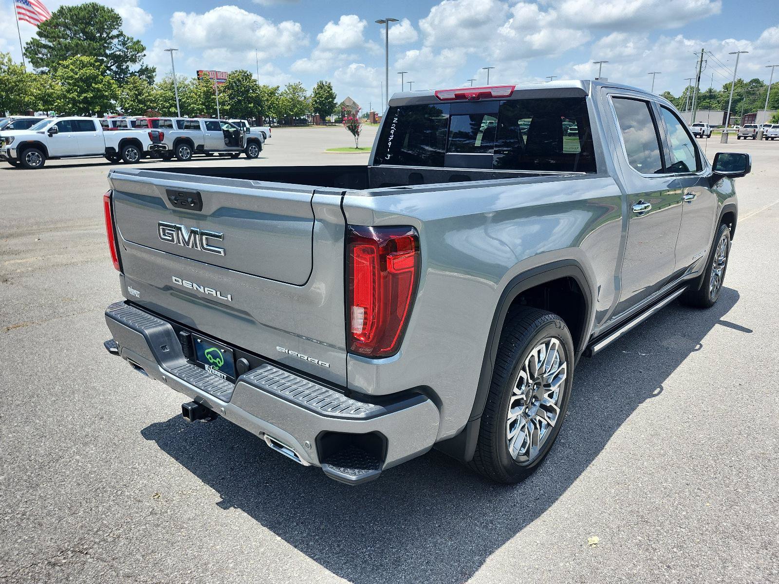 Certified 2025 GMC Sierra 1500 Denali Ultimate AWD/4WD image 3