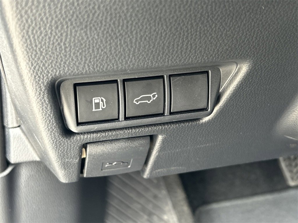 Used 2024 Toyota Prius Limited image 28