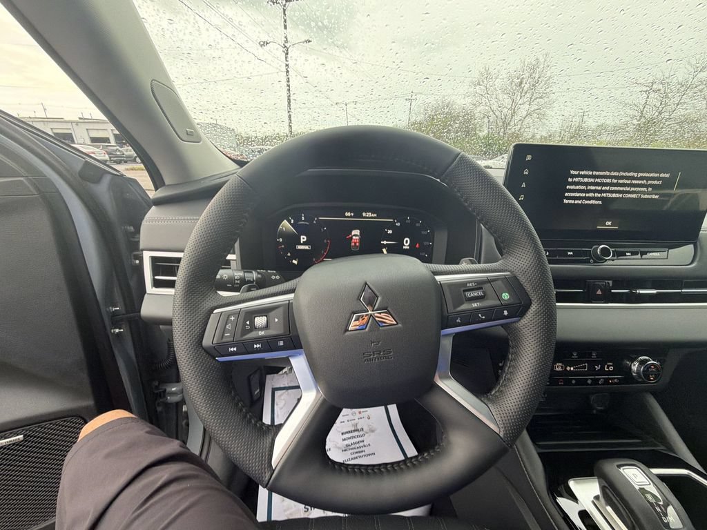 New 2026 Mitsubishi Outlander SEL FWD image 14