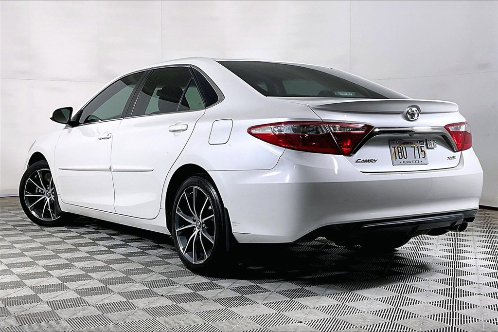 Used 2017 Toyota Camry XSE image 12