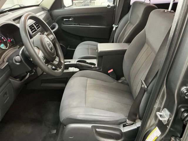 Used 2012 Jeep Liberty Sport AWD/4WD image 13