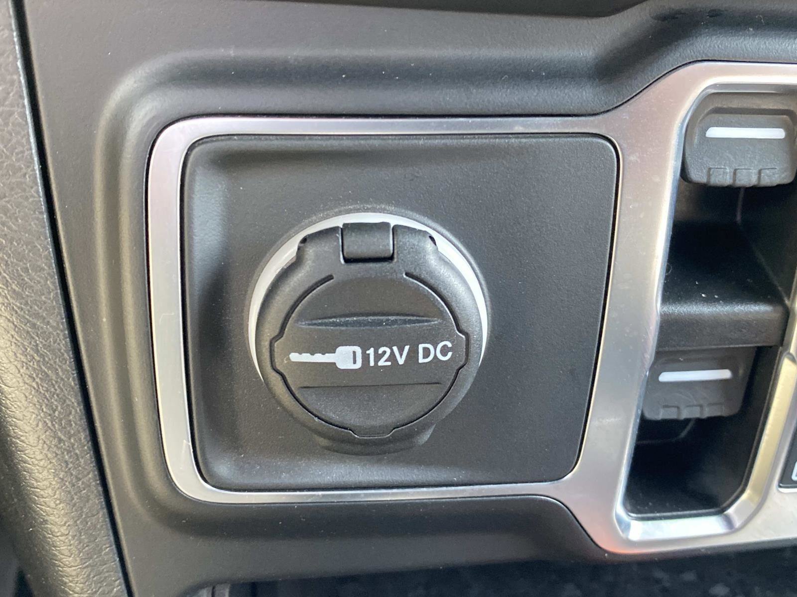 Used 2023 Jeep Wrangler Sahara w/ Cold Weather Group AWD/4WD image 32