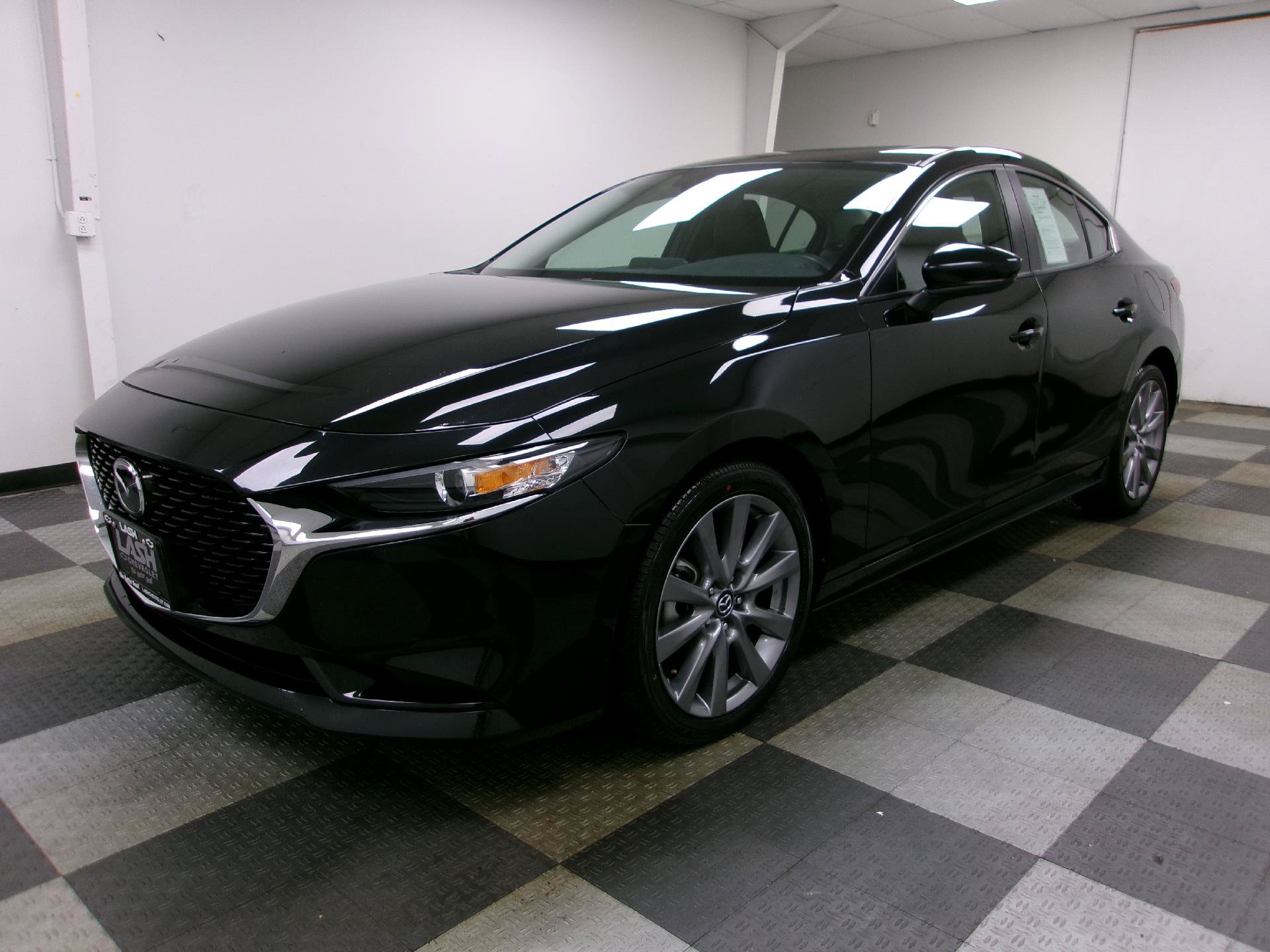 Used 2024 MAZDA MAZDA3 s FWD image 1