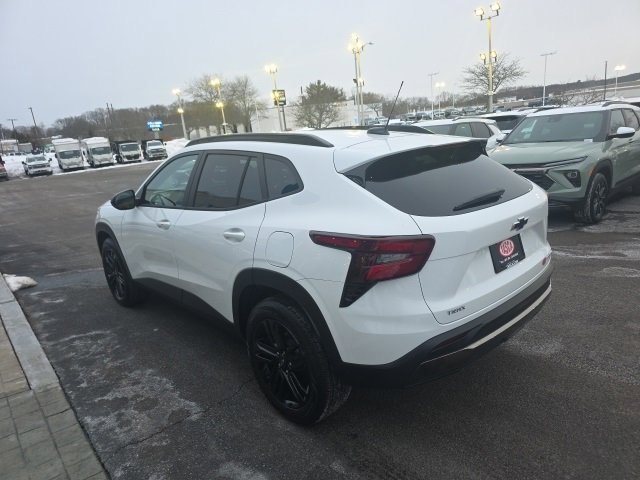 Used 2026 Chevrolet Trax ACTIV w/ Sunroof Package image 5