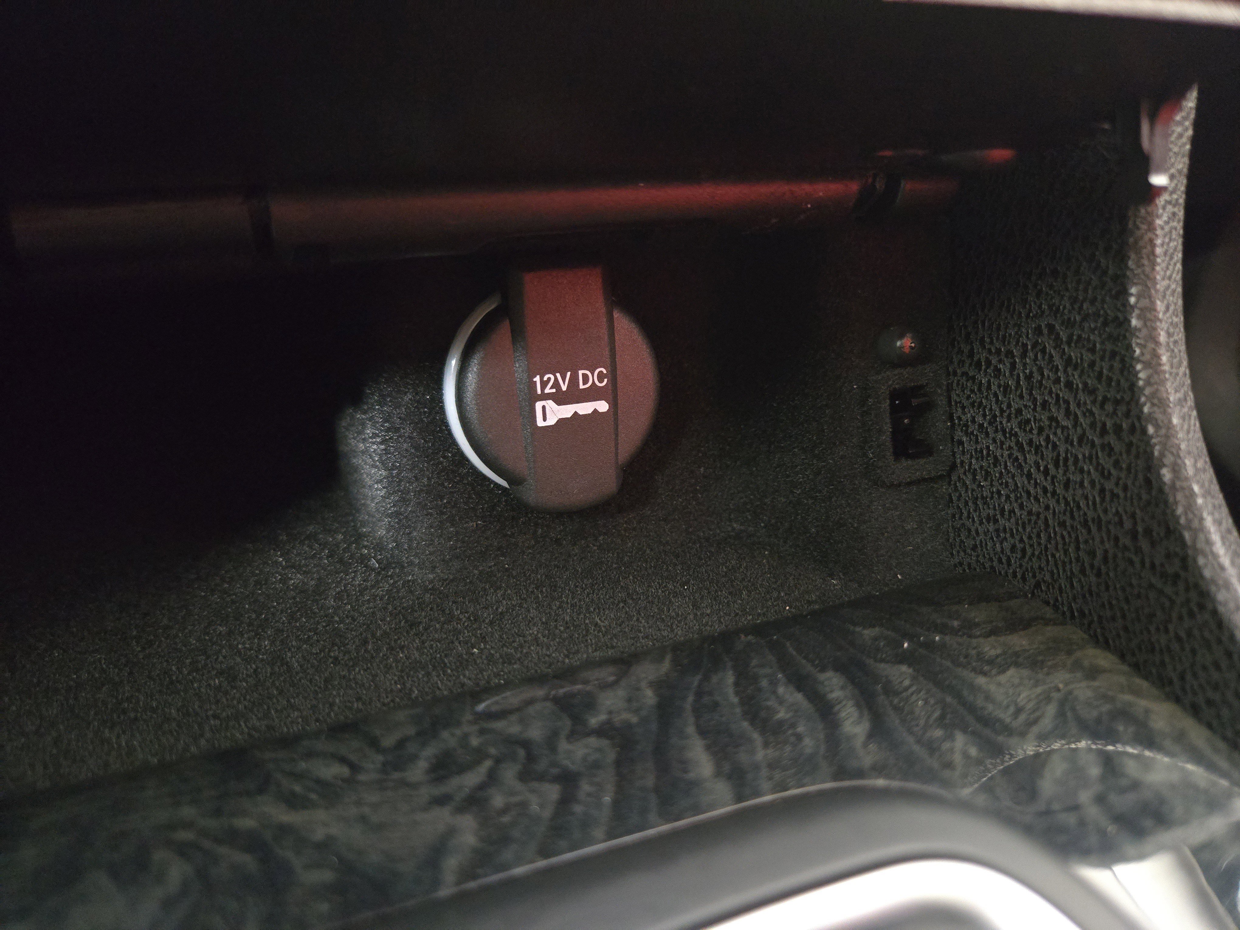 Used 2023 Chrysler 300 Touring L w/ Popular Equipment Group image 29