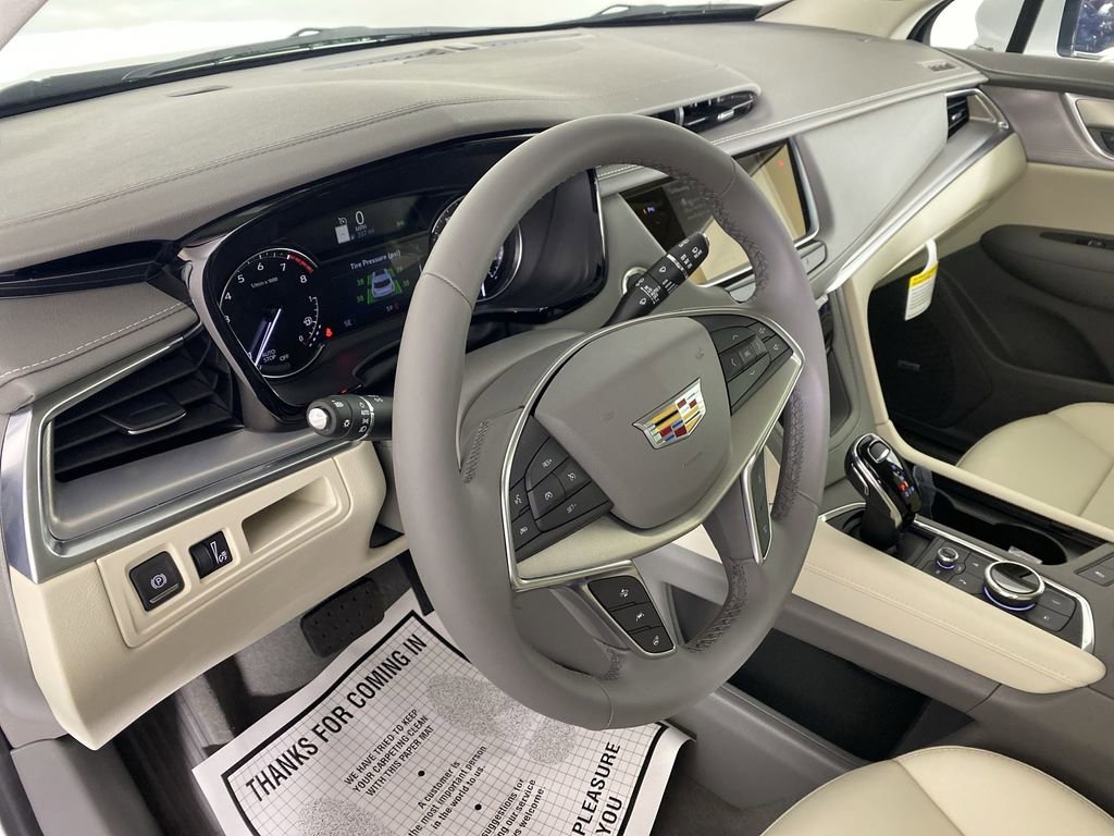 New 2025 Cadillac XT5 Premium Luxury w/ LPO, Floor Liner Package image 12