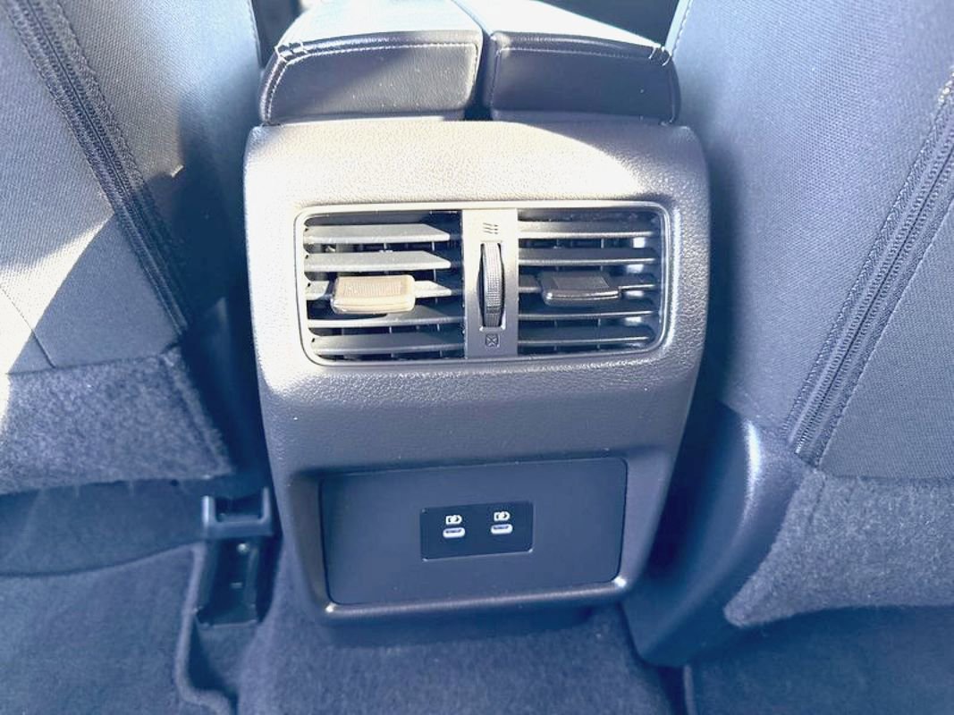 Used 2025 Nissan Rogue SV image 17