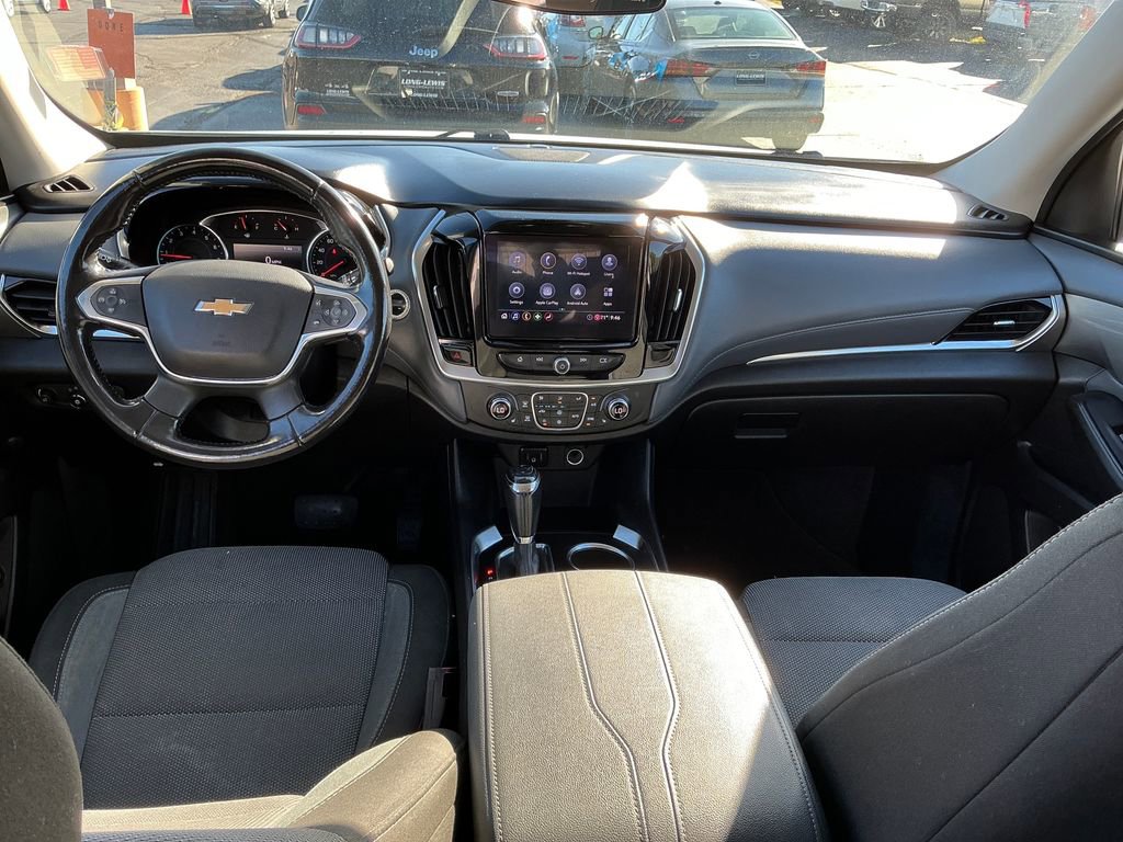 Used 2020 Chevrolet Traverse LT image 17