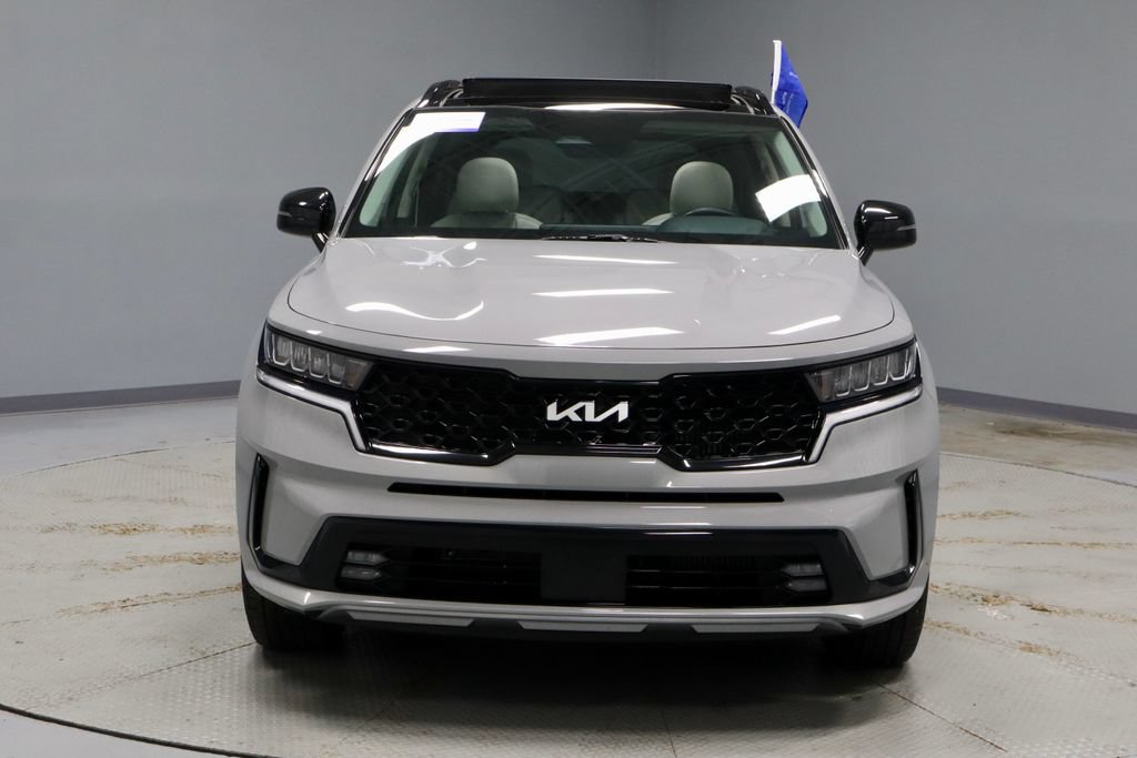 Used 2023 Kia Sorento EX w/ Panoramic Sunroof Package FWD image 7