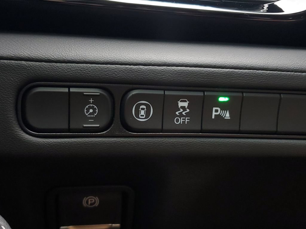 Certified 2026 Acura MDX w/ Technology Package FWD image 30