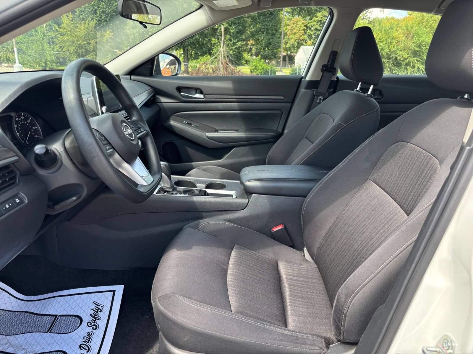 Used 2025 Nissan Altima 2.5 SV FWD image 26