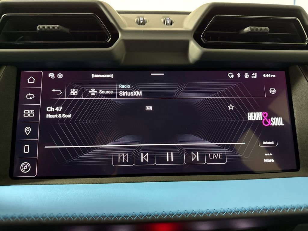 Used 2025 Lamborghini Urus SE image 40